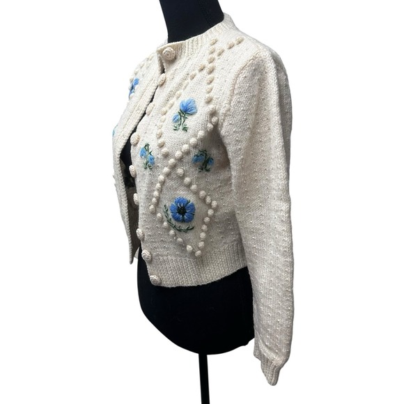 Vtg Hand Knitted 100% Wool Women Cardigan Sweater 3D Crochet Flowers Sz Small - Picture 4 of 8